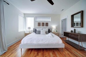 3 bedrooms, desk, iron/ironing board, travel crib - Family Retreat: Hot Tub, Free Parking & View (Charlotte)