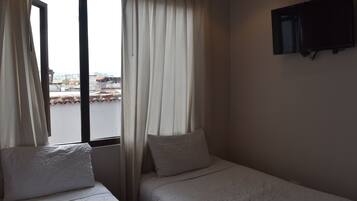 9 soverom, wi-fi (inkludert) og sengetøy