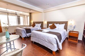 مكتب ومكواة/لوح كي وواي فاي مجانًا وتسهيلات لدخول الكراسي المتحركة