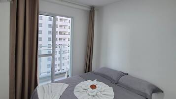 2 quartos, ferros/tábuas de passar roupa, Wi-Fi, roupa de cama