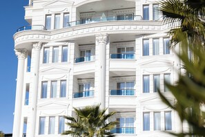 Exterior - FAFA Aqua Blue Hotel (Golem)