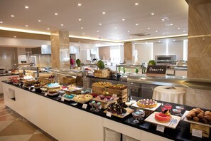Desayuno buffet incluido todos los días