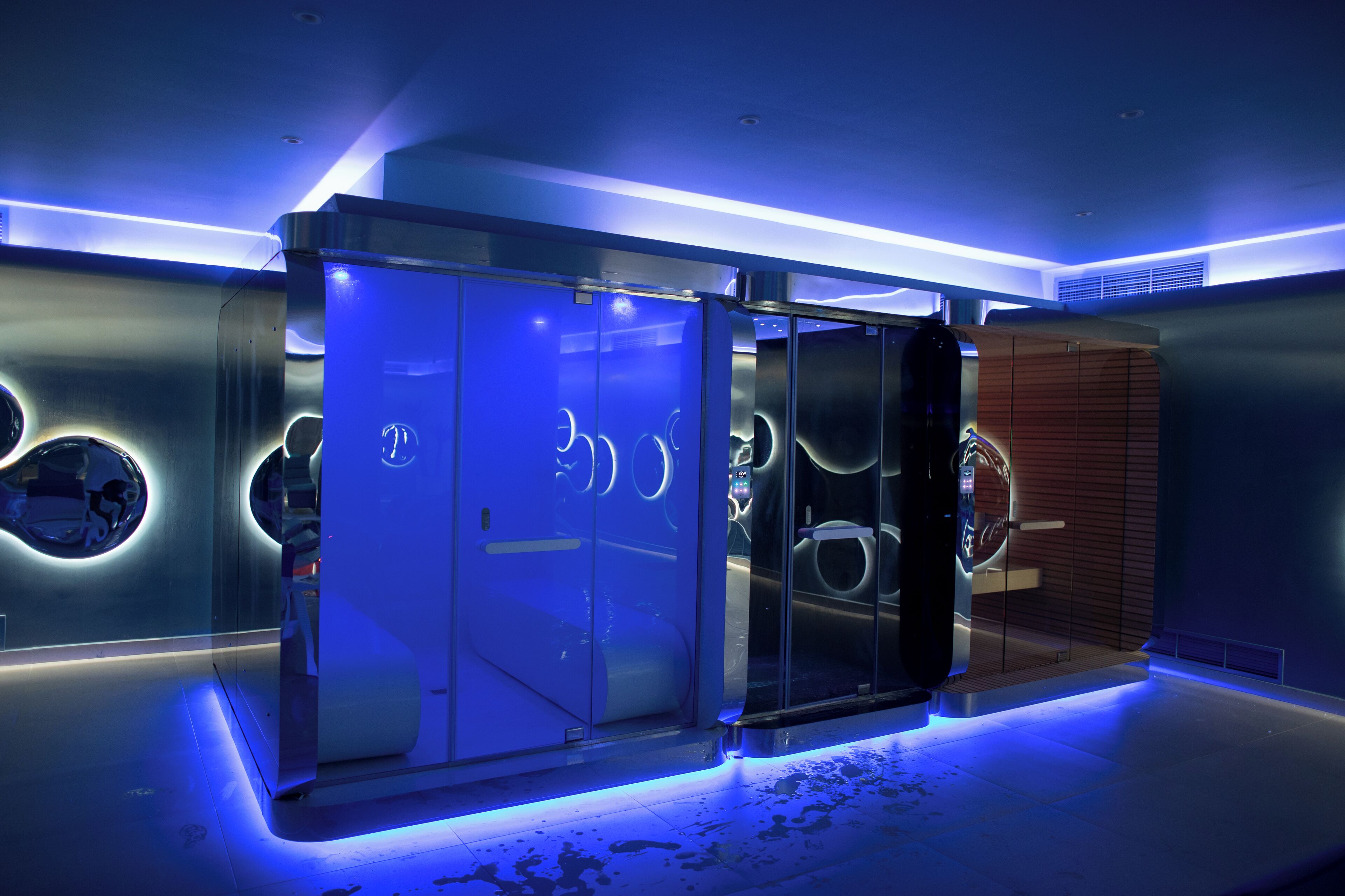 Badstue, dampbad, tyrkisk bad/hamam, kroppsbehandlinger og hydroterapi