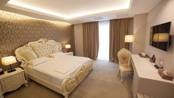 Double Room, Balcony, Pool View | Free WiFi