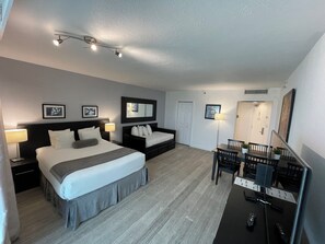 2 chambres, fer et planche à repasser, Wi-Fi, literie fournie