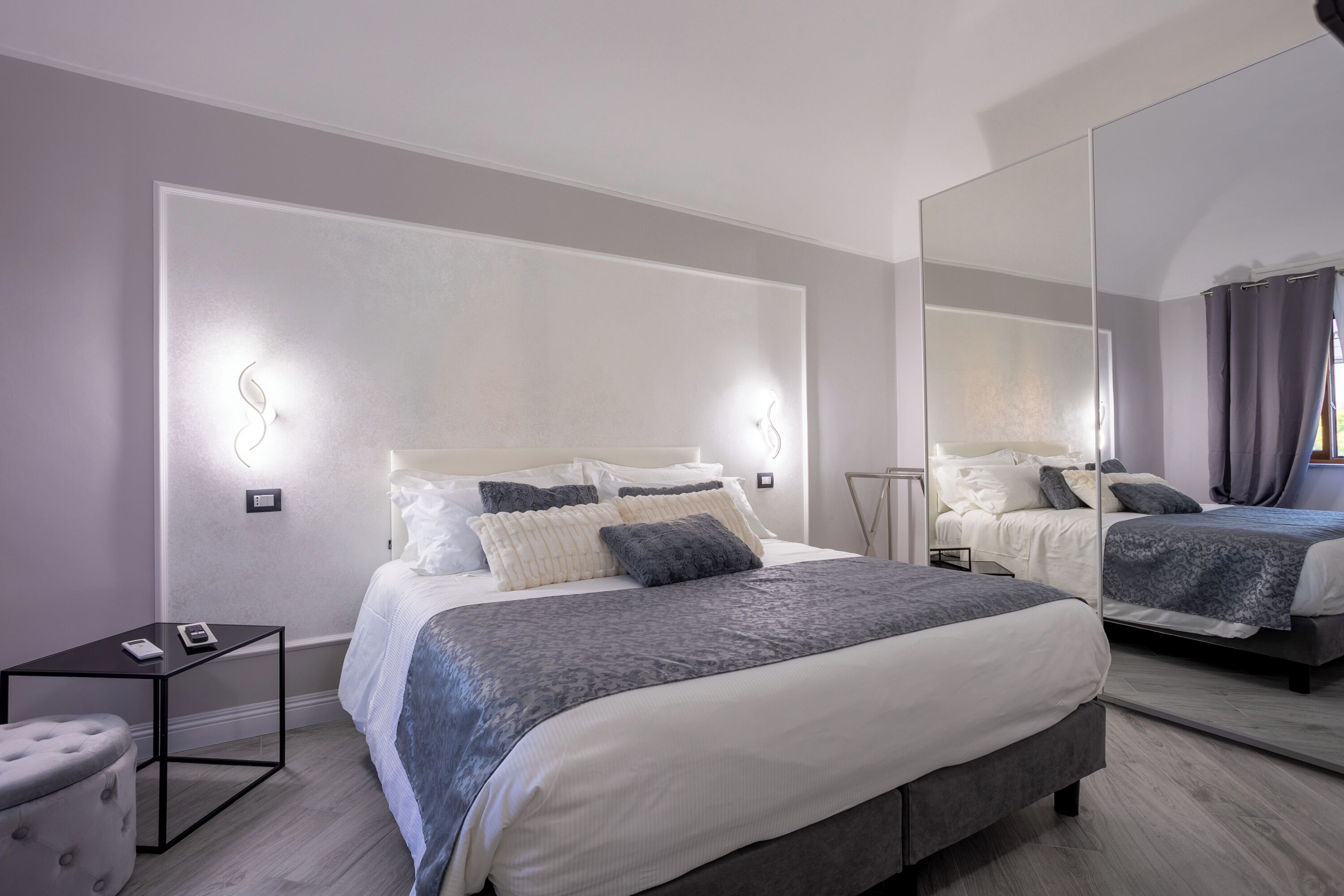 In-room safe, desk, iron/ironing board, free WiFi