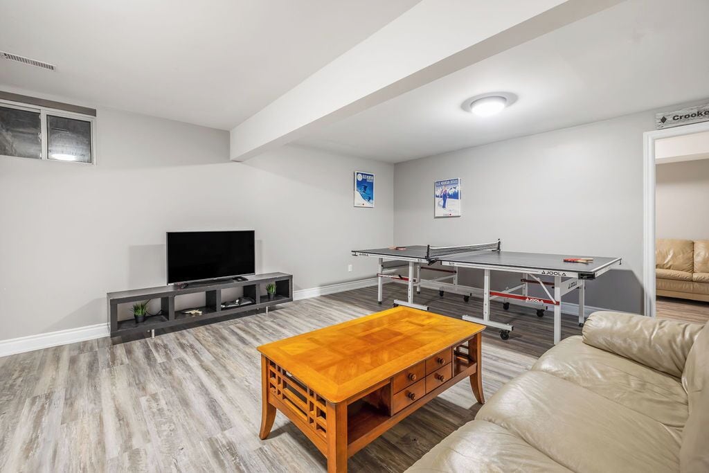 Liisa's Lodge (Pet Friendly) | Living area