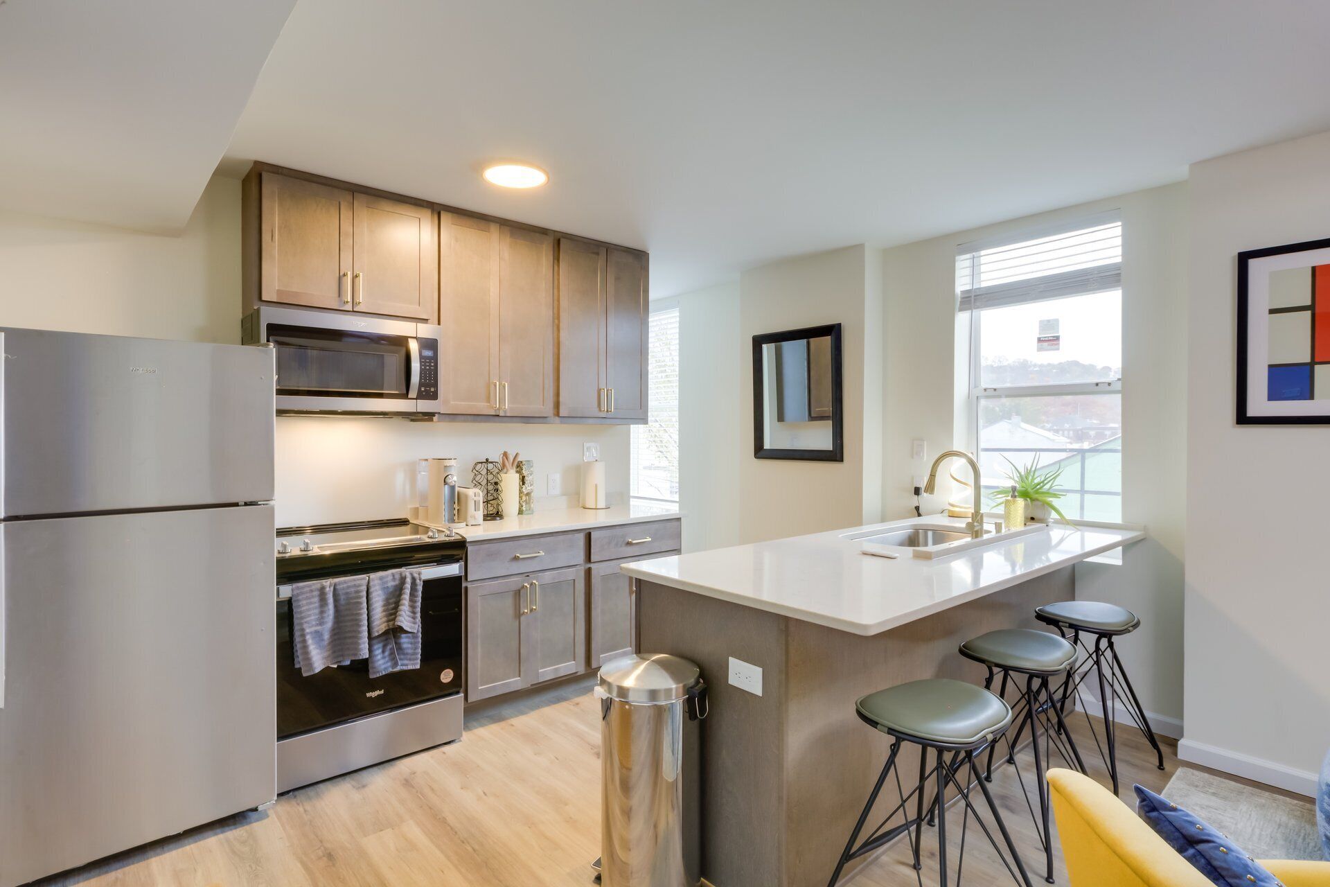 Mikrowelle, Ofen, Herdplatte, Geschirrspüler