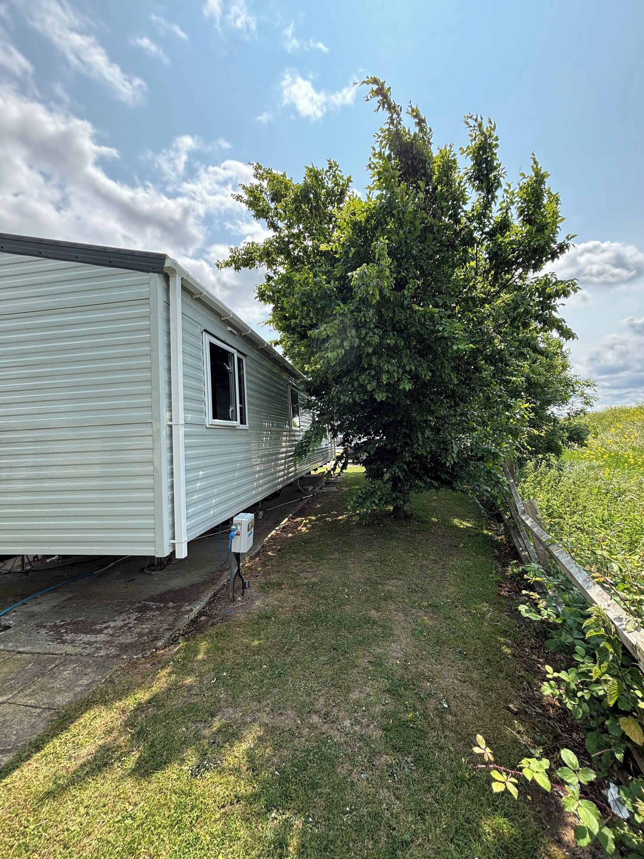 House, 4 Bedrooms, Balcony, Mountain View | Property grounds