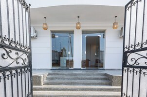 Fachada de la propiedad