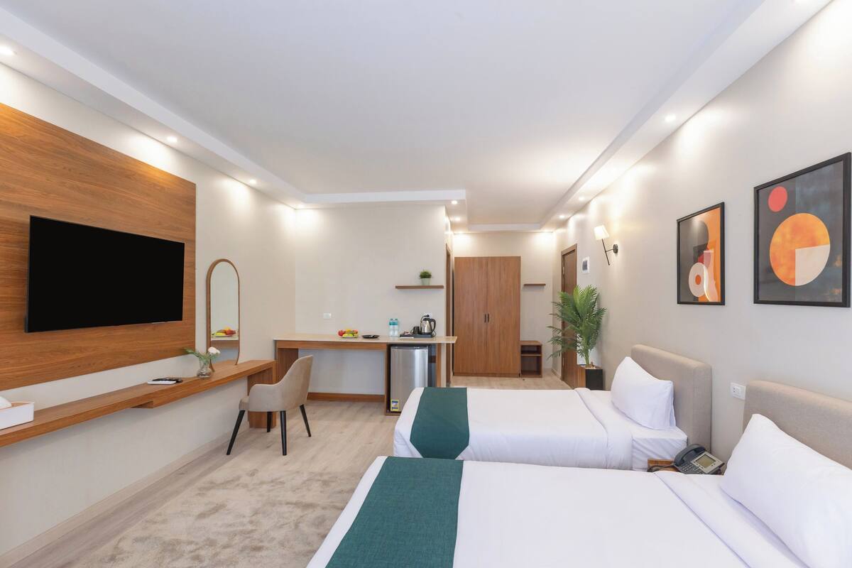 Junior Suite | Frigobar, cofres nos quartos, escrivaninha, cortinas blackout