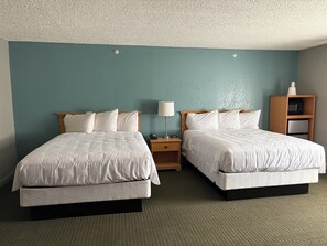 Standard Double Room | Desk, laptop workspace, soundproofing, iron/ironing board - Simply Home Inn & Suites (Robinson)
