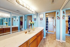 Hair dryer, towels - 3BR, All-Suite, Gulf Views: Suntide III - Unit 706 (South Padre Island)