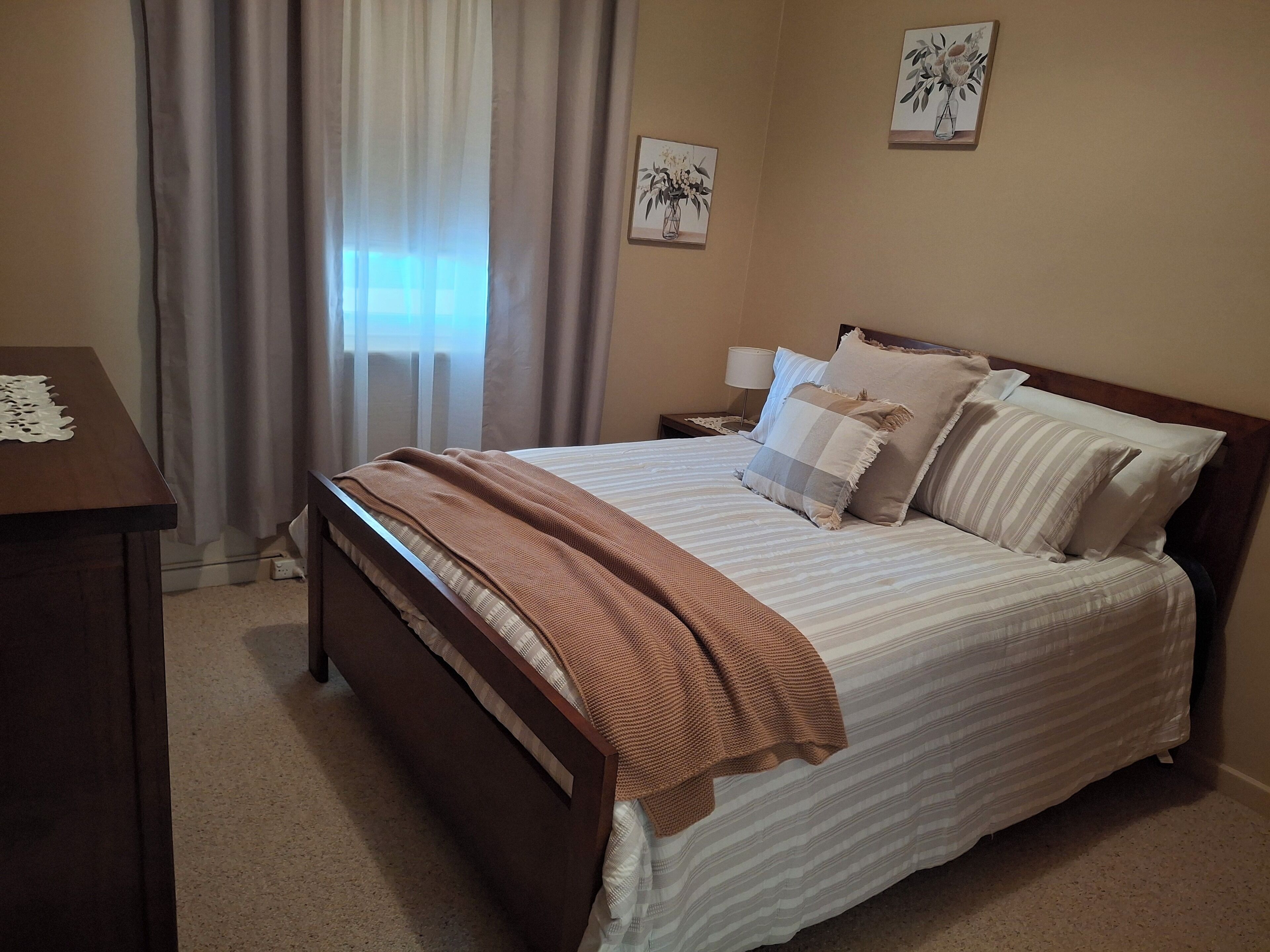 4 habitaciones, tabla de planchar con plancha y wifi gratis 