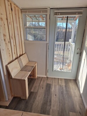 Interior - Charming 3-bedroom house with AC in the Country (Harrison)
