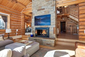 Smart TV, fireplace - Telluride Escape | Private Decks w/ Views (Telluride)