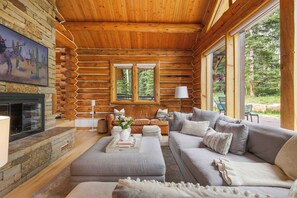Smart TV, fireplace - Telluride Escape | Private Decks w/ Views (Telluride)
