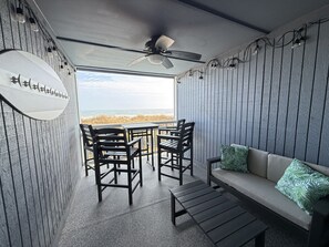 Smart TV - Newly updated 1st FL direct OCEANFRONT 2 bed/2 bath condo in North Myrtle Beach (North Myrtle Beach)