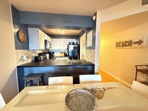 Fridge, microwave, oven, stovetop - Newly updated 1st FL direct OCEANFRONT 2 bed/2 bath condo in North Myrtle Beach (North Myrtle Beach)
