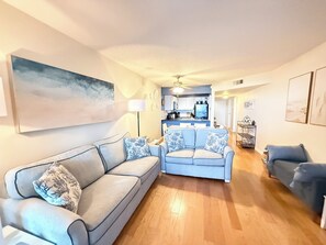 Smart TV - Newly updated 1st FL direct OCEANFRONT 2 bed/2 bath condo in North Myrtle Beach (North Myrtle Beach)