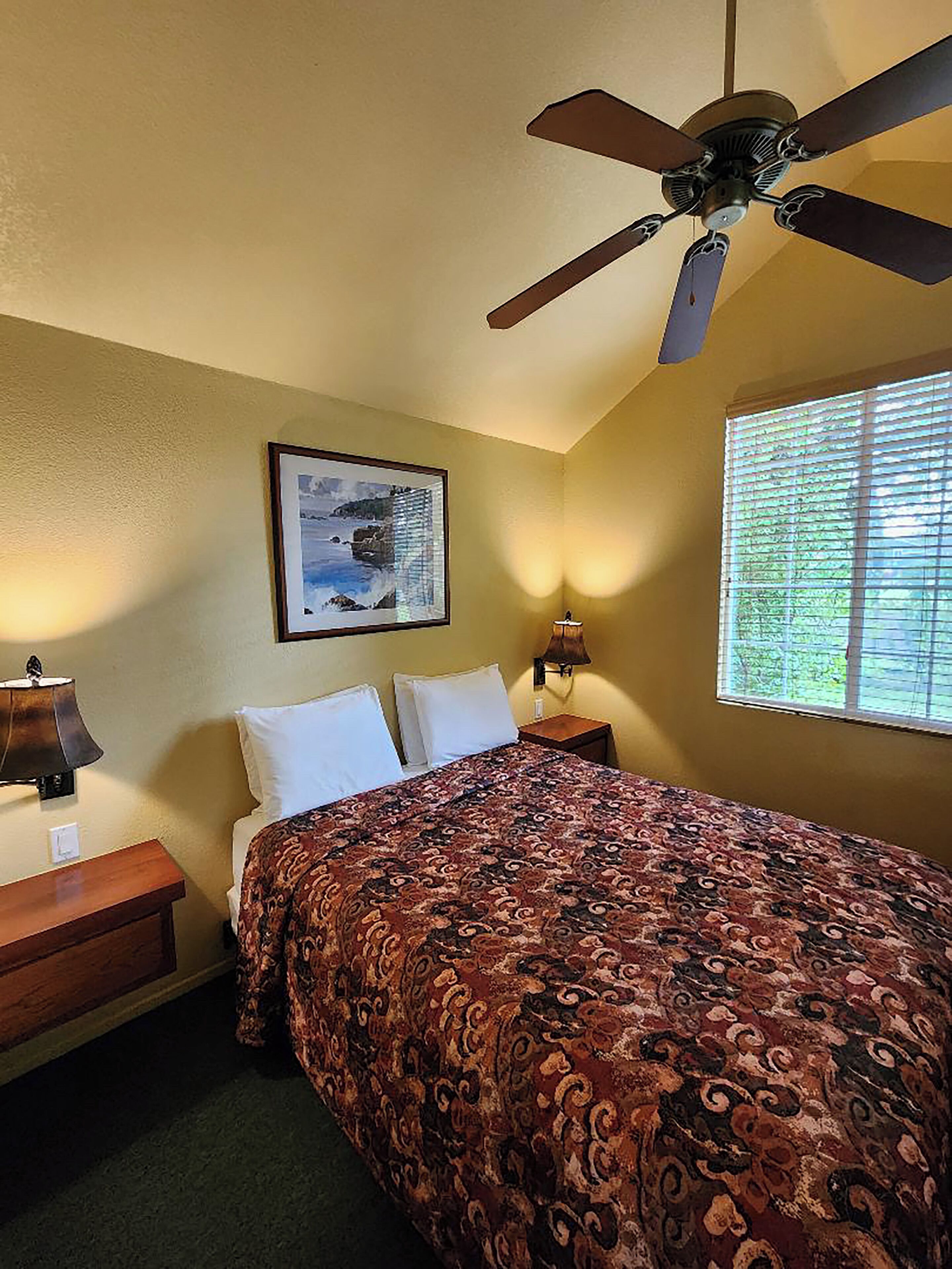 Classic Suite | Laptop workspace, blackout curtains, iron/ironing board