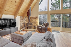 TV, fireplace, books - Retreat w/ Hot Tub: Bear Mountain Ski Slope View (Big Bear Lake)