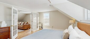 Cozy apartment retreat, close to Stowe Mountain Resort, kitchen, a/c