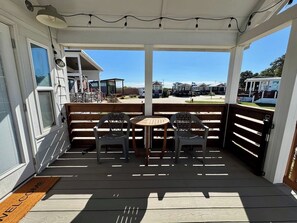 Outdoor dining - The Cozy Cloud with Pool and Hot Tub (Austin)