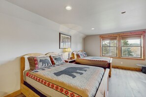 Internet, bed sheets - Cozy studio w/ fully stocked kitchen, wifi & great location (Ronald)