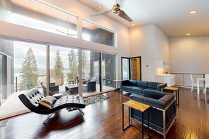 TV, offices - Modern Retreat with Spokane River Views (Coeur d'Alene)