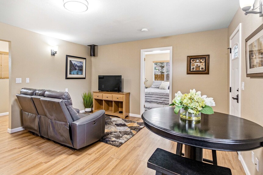 Charming Cozy Bungalow | Private Yard & Bbq Grill - Coeur d'Alene, ID