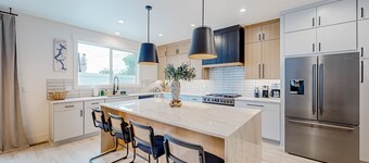 Spacious Downtown Escape | Private Hot Tub & Bikes