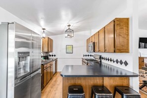 Fridge, microwave, oven, stovetop - Hayden Lake Views | 2BR Deck Retreat Sleeps 7 (Hayden)