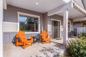 Terrace/patio - 4BR Coeur d'Alene Home, Firepit & Walk to Lake (Coeur d'Alene)