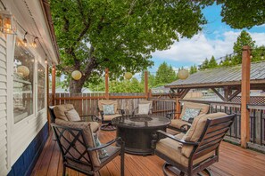 Terrace/patio - 4BR Downtown Home, 9 Beds, Walk to Lake (Coeur d'Alene)