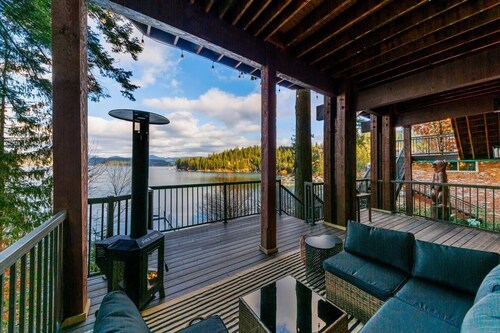 6BR Waterfront | Hot Tub, Boat Slip, Sleeps 16