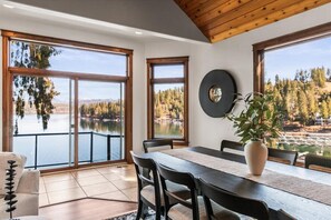 تناول الطعام