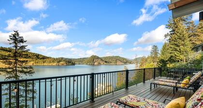 Lake Coeur d'Alene Cabin w/ Dock & Fire Pit