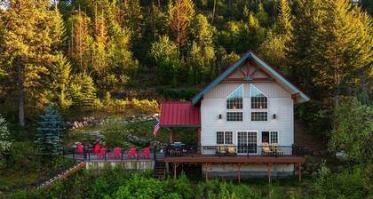 Lake Coeur d'Alene Cabin w/ Dock & Fire Pit