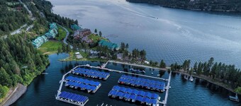 Scenic Waterfront Haven with Private Balcony & BBQ