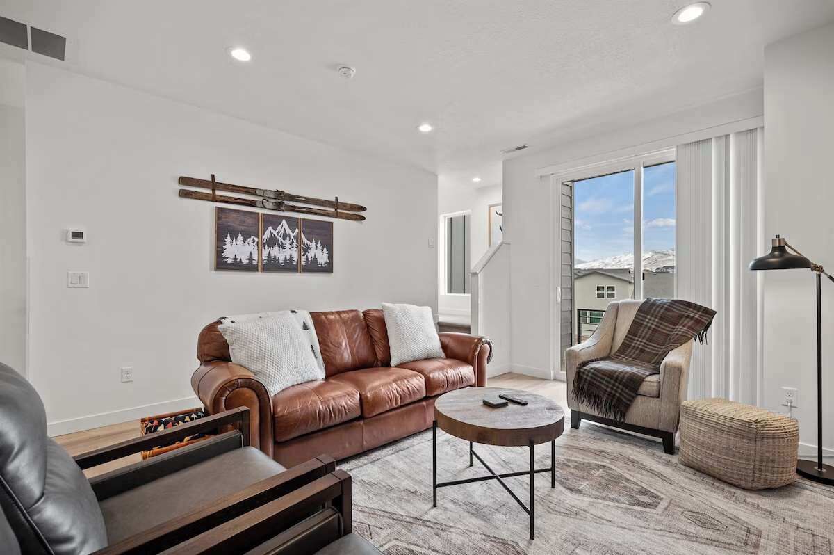 Televisión y chimenea 