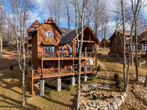 Exterior - Eagle's Nest with VIEWS! Fire Pit, Hot Tub Luxury! (Banner Elk)