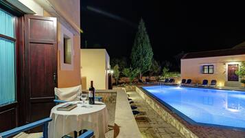 Cottage | Pool | Outdoor pool