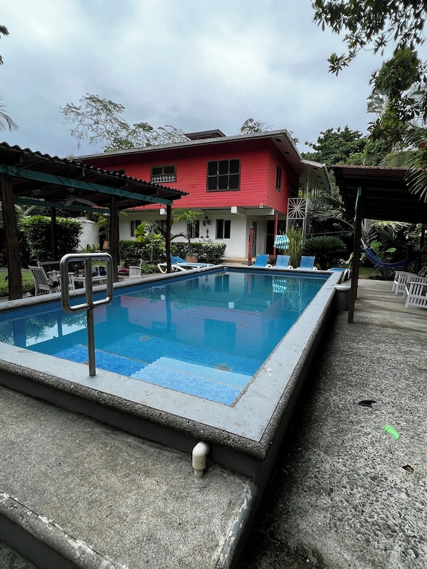 Pool - 4 bedroom, 4 bath, beachfront island retreat on Bluff Beach, Bocas Del Toro. (Isla Colon)