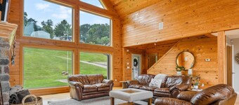 The Hawk's Nest,  2 Acre 7 Bedroom 5 bath property with 15 beds.