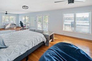 4 bedrooms, iron/ironing board, free WiFi, bed sheets