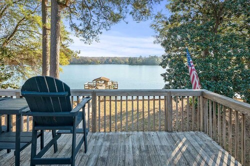 Serene Lakefront Home on Lake Wylie | Belmont