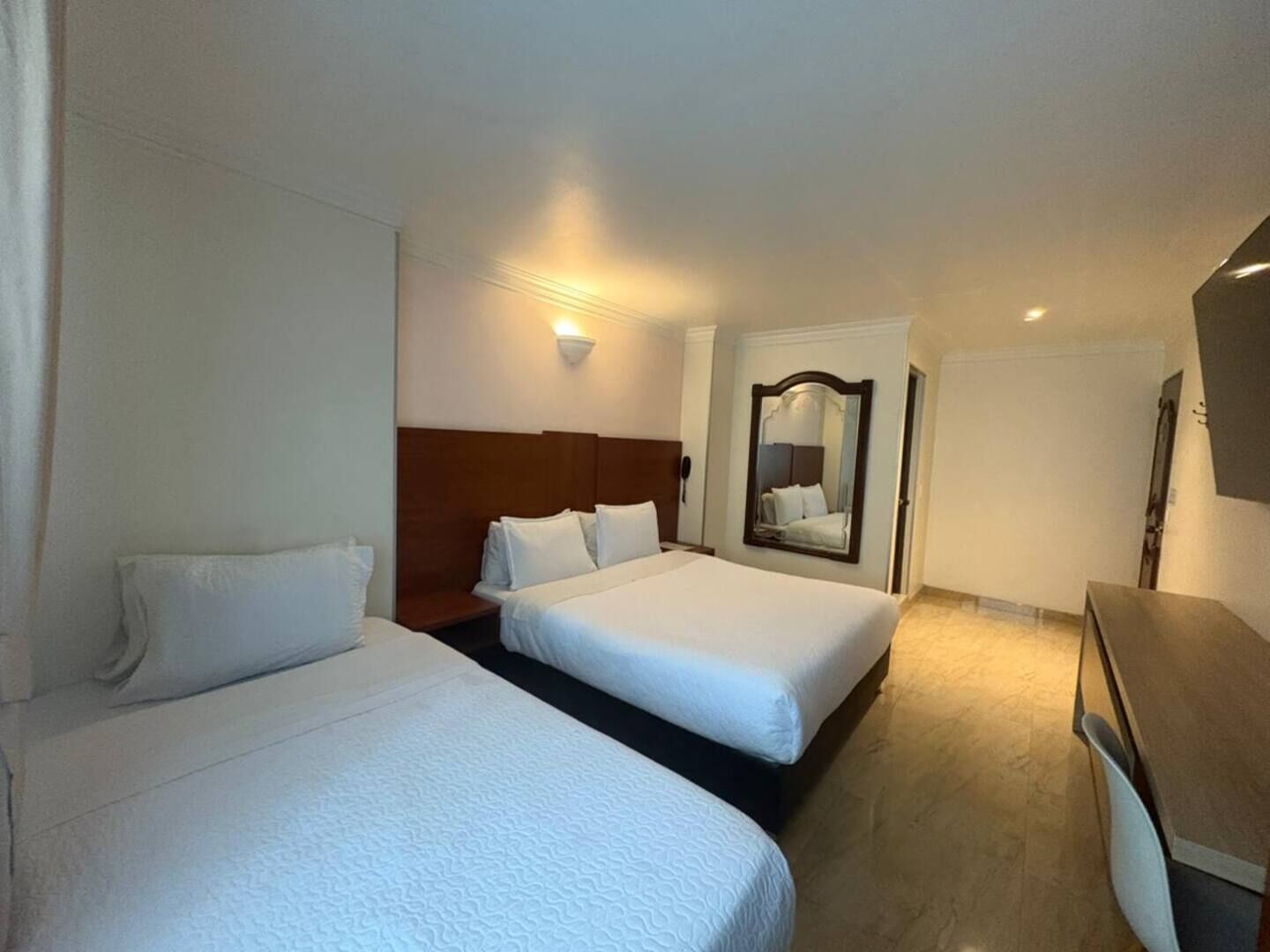 Kolmen hengen premium-huone | Ilmainen Wi-Fi, pääsy pyörätuolilla