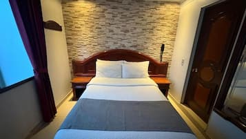 Free WiFi, wheelchair access