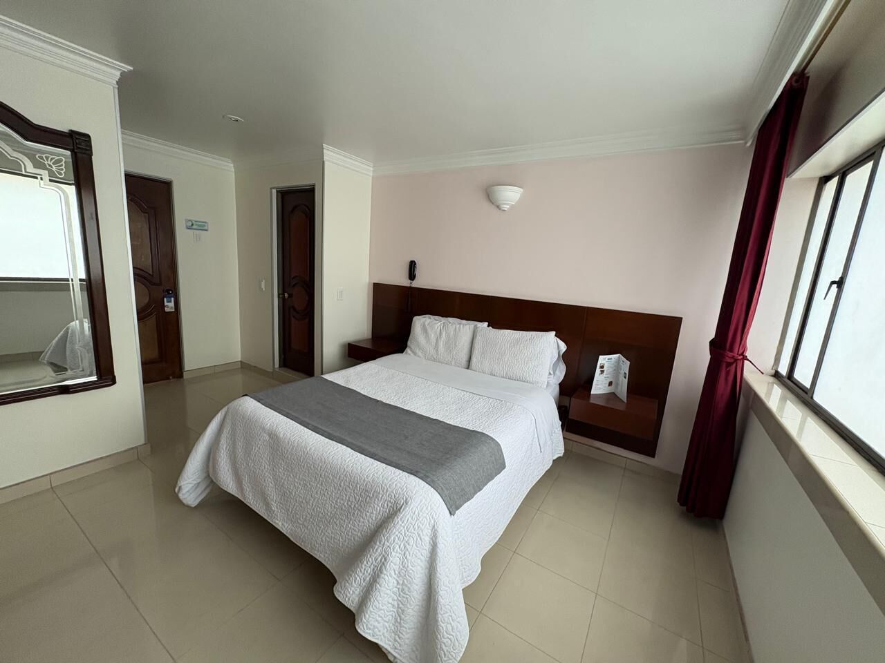 Kahden hengen huone | Ilmainen Wi-Fi, pääsy pyörätuolilla